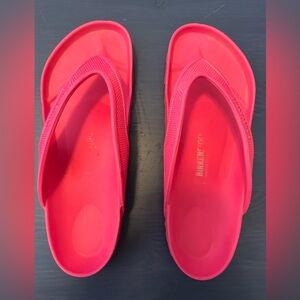 Birkenstock Honolulu EVA Beetroot Purple
Size: EU 41 / US 10